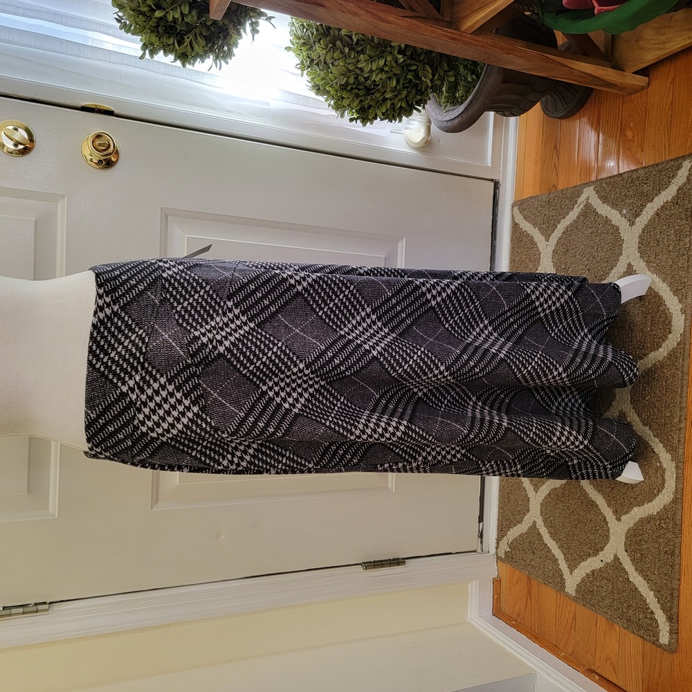 NWT NYCC Maxi Skirt Size Medium